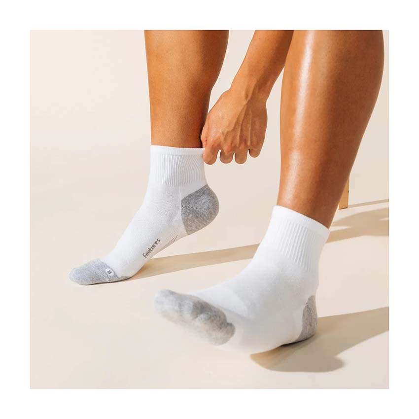 Feetures Elite Max Cushion Socks Quarter - Image 4